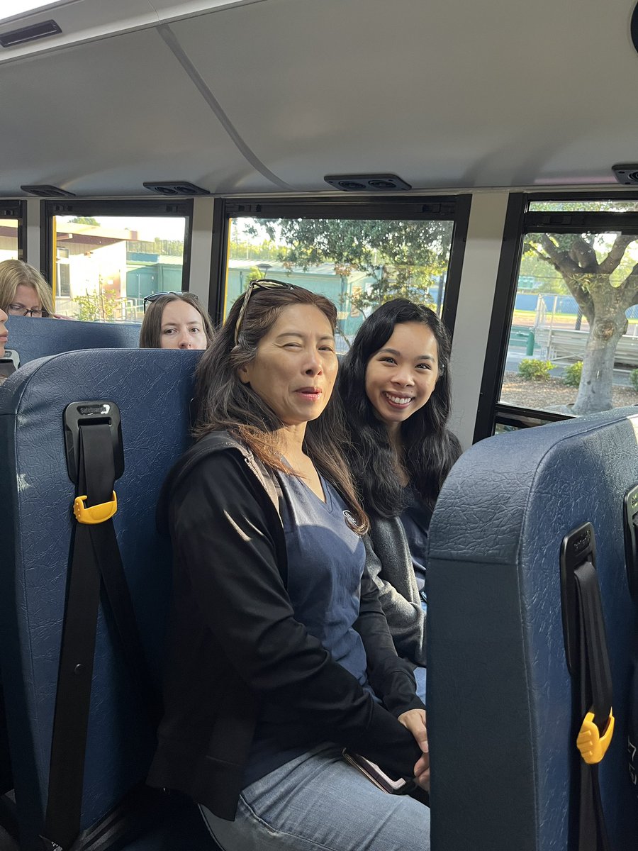 JeongVChoe's tweet photo. Excited to hop on the @PaloAltoUnified electric bus 🚌 for the Chowdown Kickoff Event! #PausdPromise strong and sustainable! 🌎👏 #GreenCommute #school https://t.co/NLgxglOwC3