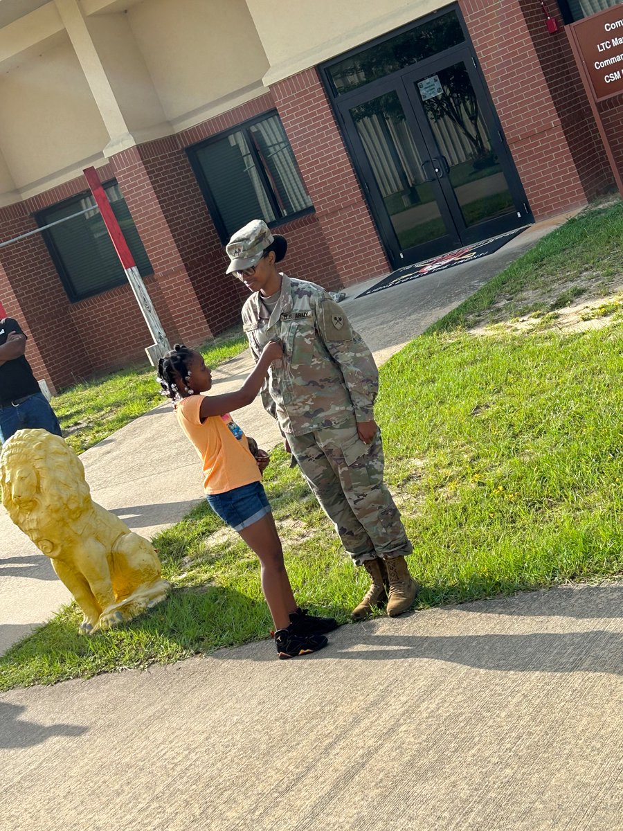215Cavalry's tweet photo. Congratulations to SGT Jordan as she is promoted to the rank of SSG with the help of her family #USArmy #194thBDE #MCOE https://t.co/GJlCWI1M0P
