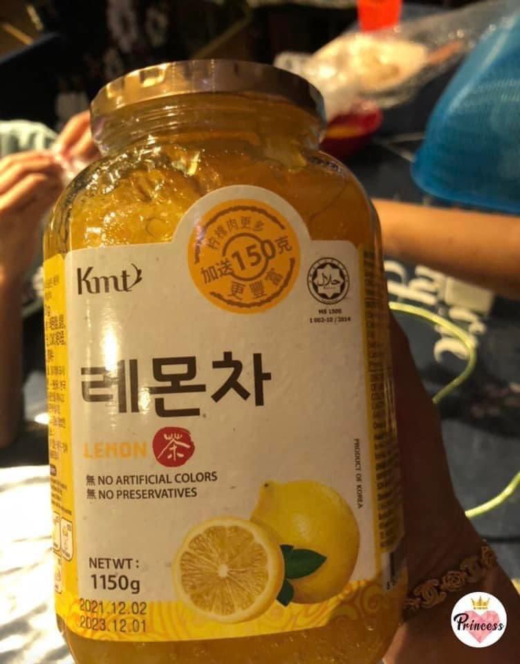 wm_arshad's tweet photo. Beli ni sebotol lepas kawan suggest sebab batuk xhenti2.. berminggu makan ubat klinik still sama, try amalkan minum ni memang lega tekak.. https://t.co/5spXNxgKm0