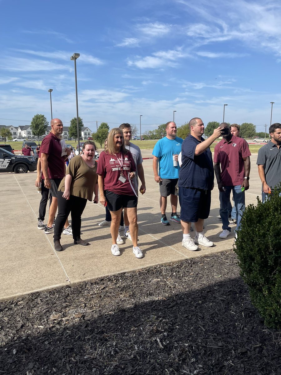 Photobomb  #princetonpantherpride2024 #phsblue