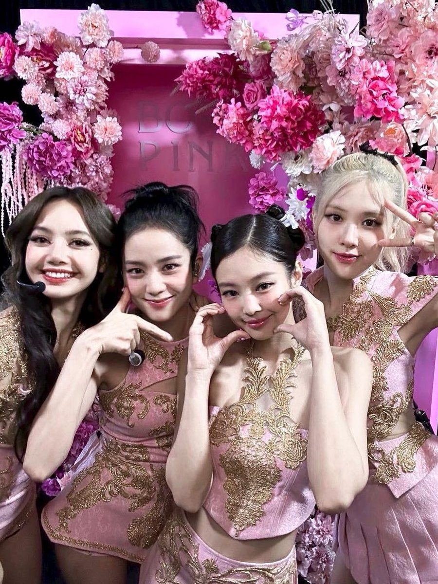 jenniesrenes's tweet photo. jisoo ig update! 

“Happy 7th anniversary BLINK and BLACKPINK🖤💖 
BLACKPINK is always in your area.
LOVE YOU 😘”

#7YearsWithBLACKPINK https://t.co/I3jazlV5kQ
