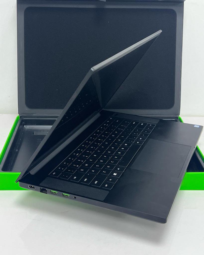 Aderealnigeria's tweet image. Openedbox 2019 Razer blade 15 RZ09- 03309E76 2.6Ghz 

Processor: CoreI7 9750H 9th gen Hexa core (12 processor threads)
Ram: 32gig DDR4 2667 Mhz
Storage: 1TB HDD plus 256gb ssd
Size: 15inches 
Graphics: 6gig dedicated nvidia 

Price: N790,000

Dm to buy or swap

#UpgradeYourTech