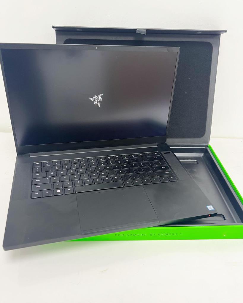 Aderealnigeria's tweet image. Openedbox 2019 Razer blade 15 RZ09- 03309E76 2.6Ghz 

Processor: CoreI7 9750H 9th gen Hexa core (12 processor threads)
Ram: 32gig DDR4 2667 Mhz
Storage: 1TB HDD plus 256gb ssd
Size: 15inches 
Graphics: 6gig dedicated nvidia 

Price: N790,000

Dm to buy or swap

#UpgradeYourTech