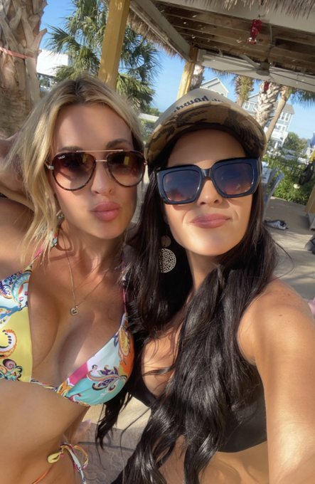 Sisters!! 🩷 https://t.co/1mkfimzHQq<a href="/tag/nhlbruins"class="tags"><span>#nhlbruins</span></a>