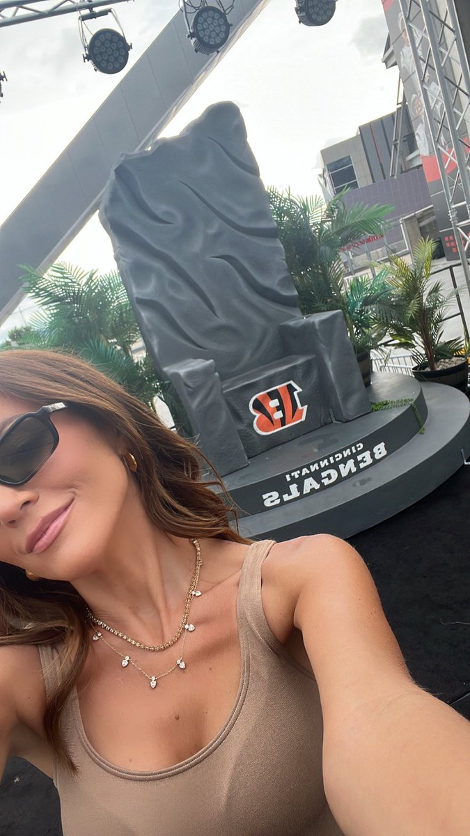 Kay Adams tweet media
