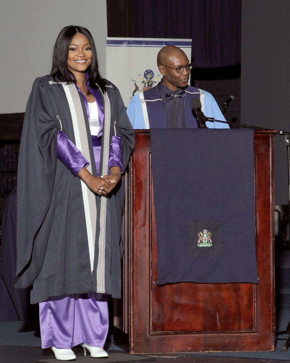 Boitumelo_Pitse's tweet photo. There’s something special about staying committed to your personal journey. Allowing the process to mould you into the person you are meant to be.
I love health and people and my purpose is to offer up-to-date HIV management with a caring and passionate heart. 💜
Dr Makaulule https://t.co/Rps4pQSrKy
