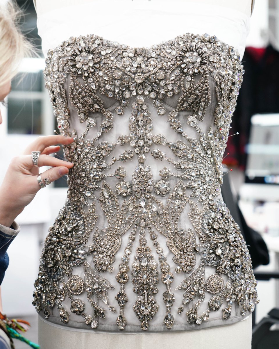 McQueen's tweet photo. Crafted from crystal embroidery, the #McQueenPreAW23 bustier is inspired by jewels and brooches.

Swipe to see the details. #McQueenAtelier.

Discover the collection: https://t.co/t2E1ly6QGD https://t.co/fLXwebM1Gx