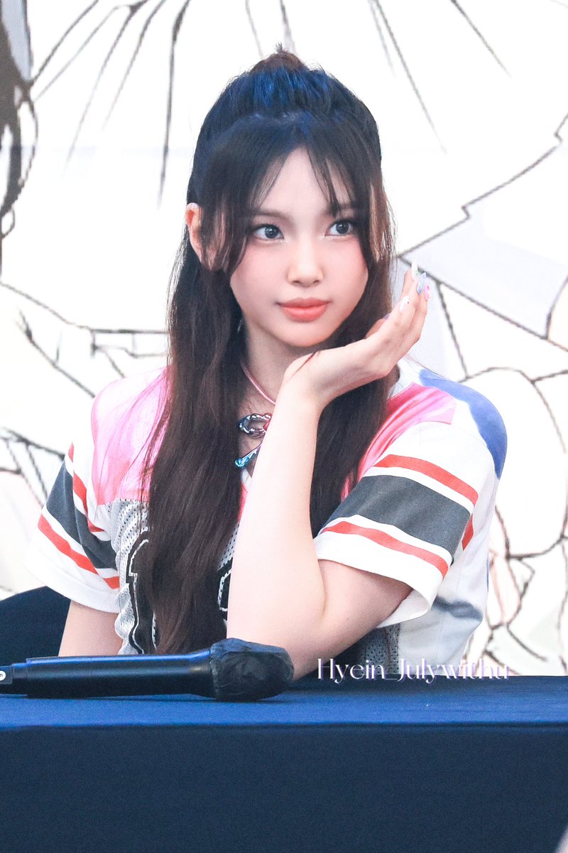 Hyein_Julywithu's tweet photo. 230806 IFC

#Hyein 
#혜인
#NewJeans https://t.co/2u0NtwfUgq