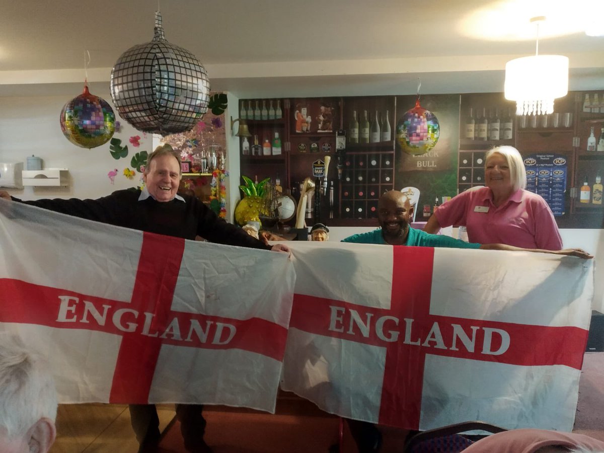 wardleygatecare's tweet photo. Well done to #England getting through to the quarter finals of the #WorldCup 🏴󠁧󠁢󠁥󠁮󠁧󠁿 

Our #residents enjoyed supporting the #lionesses this morning! 🦁 

#WomensWorldCup #carehome #gateshead https://t.co/ATN0cCip2C