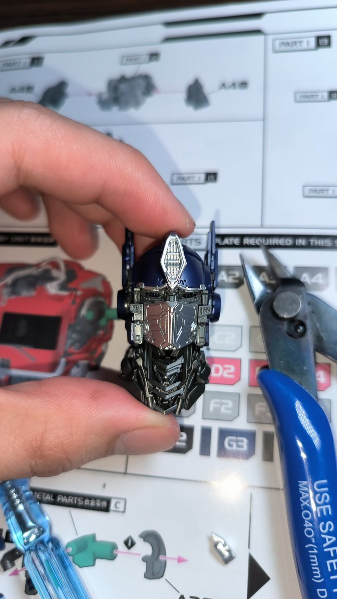 dizonched's tweet photo. 12hrs of build so far. #Yolopark #Transformers #OptimusPrime https://t.co/kxNTtqneEv