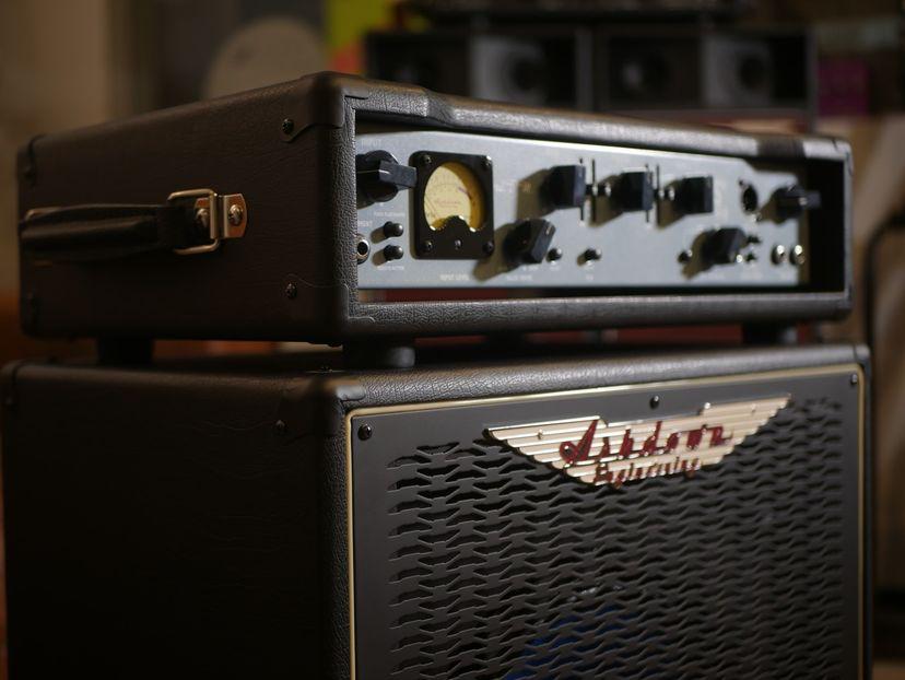 irukka_musicals's tweet photo. The legendary #ABM! Part valve, part solid state, all stadium filling classic bass tone! ๐๐ช๐ป
#Ashdown #Bass combo Head #Amplifier, All the bass tone youโll ever need! Trusted by the worldโs most legendary bass players!๐ธ๐ฅ
#shopnow!๐
https://t.co/YCHZVUCX4d
#irukka #Basscombo https://t.co/iyvUCXk8ue