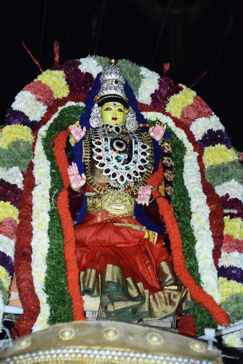 abvp517's tweet photo. Kothapet Bonalu celebrations @ cheif guest murlidhar Rao garu @PMuralidharRao https://t.co/iU0Vlnp3Z0