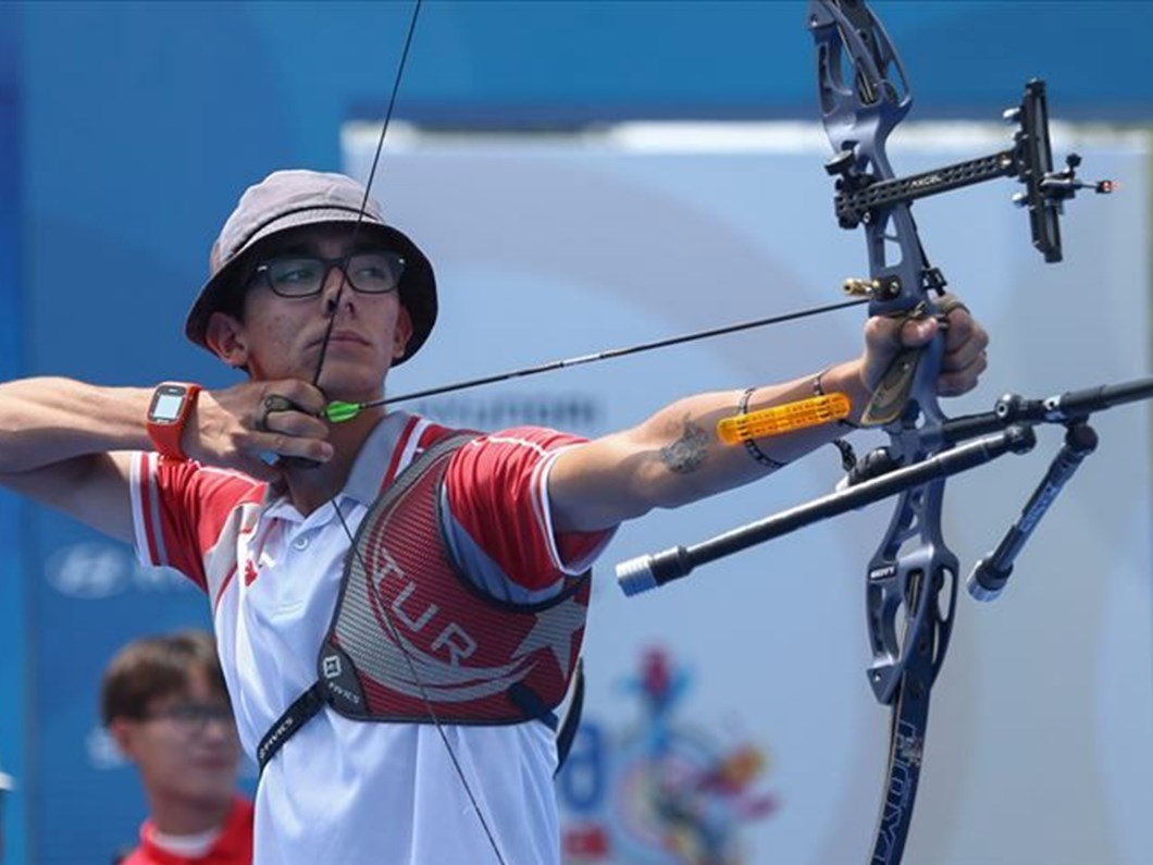 Dünya Okçuluk Şampiyonası’nda altın madalya kazanan millî sporcumuz Mete Gazoz’u gönülden tebrik ediyorum.🇹🇷

Seninle gurur duyuyoruz ŞAMPİYON.