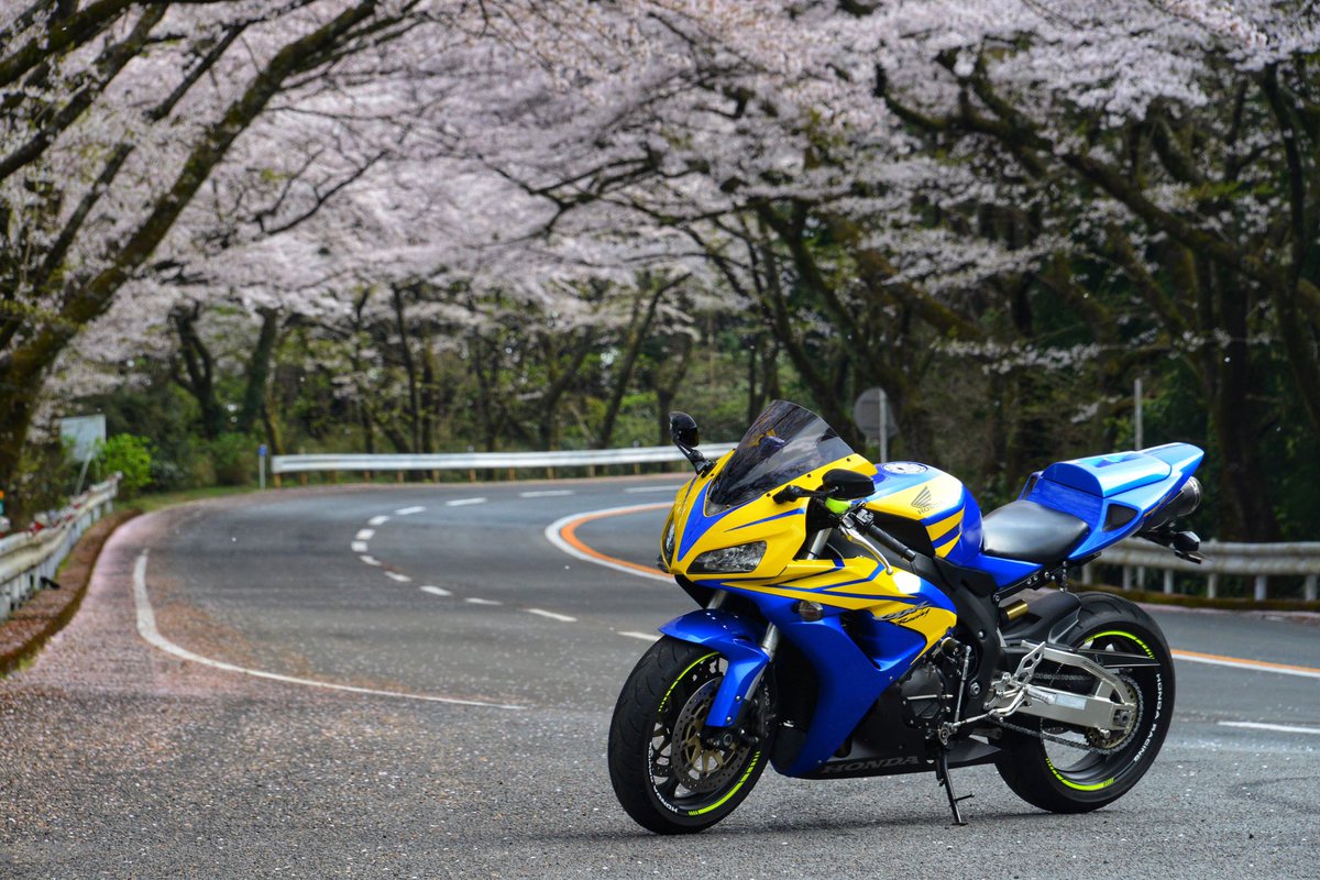 suke_sc57's tweet photo. 実はSC57を7年目にして手放そうと考えております。
SSからは一度離れて別の車両で楽しんだ後、またSSに戻ってくる予定です！
そんな訳でどなたか私のSC57を欲しい方いらっしゃいますか！
検討される方がいらっしゃれば詳細をDMで送らせていただきます！
よろしくお願い致します。 https://t.co/C90jmwPa67