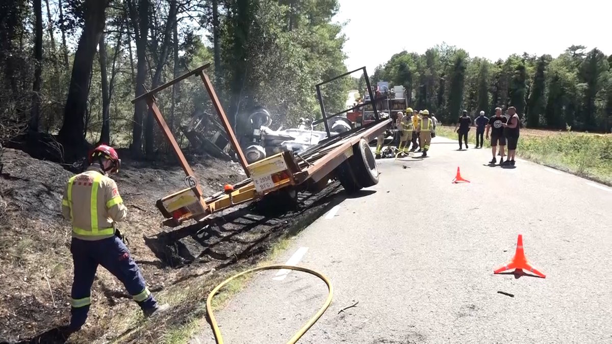tvbergueda's tweet photo. 🔵 Ensurt per l’incendi d’un tractor accidentat a Prats
▶️ https://t.co/hPldRQvr9a

#linformatiu #catcentral #alacarta https://t.co/Q9izlxE5Yi