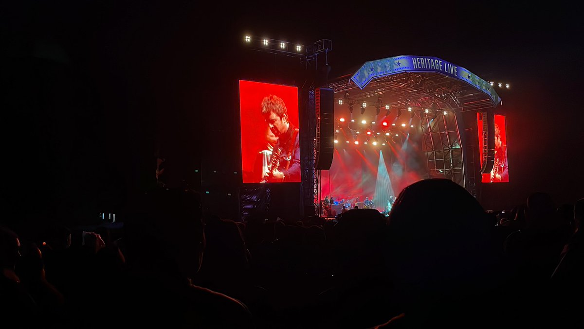 Awesome gig by <a href="/NoelGallagher/">Noel Gallagher</a>  it pissed it down all day, but so worth it! Man’s a legend! (Live forever the first song I learned on my acoustic guitar at 14yo - to hear it live on acoustic..#epic!