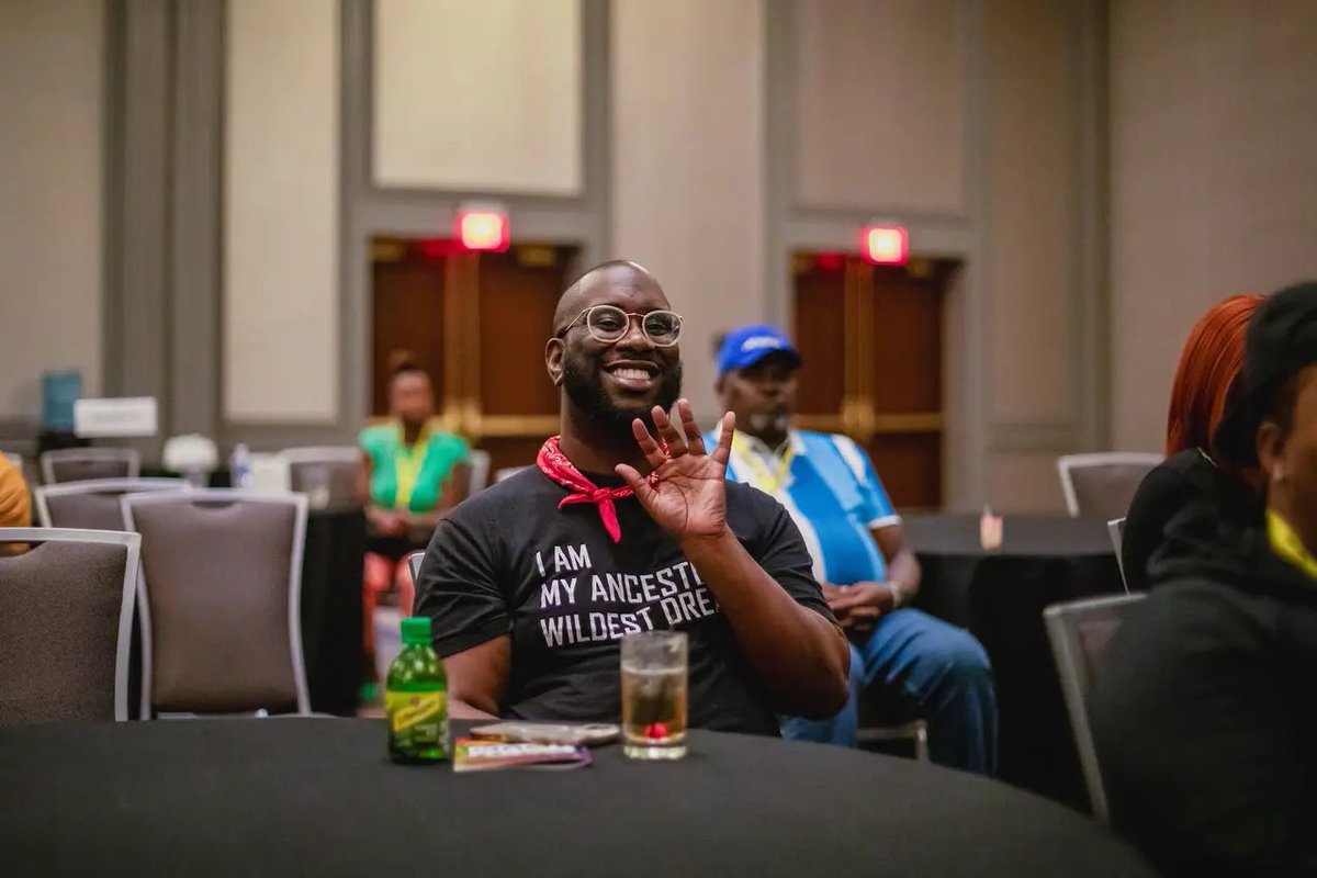 Marvellous2theT's tweet photo. It's in our nature to dim our light so others feel comfortable.  Not me, I take up space and shine bright because life is short. 

This weekend was nothing short of amazing and I'm amazed that a dream I had is still changing lives. It's been the necessary work. https://t.co/ri6ecycofJ