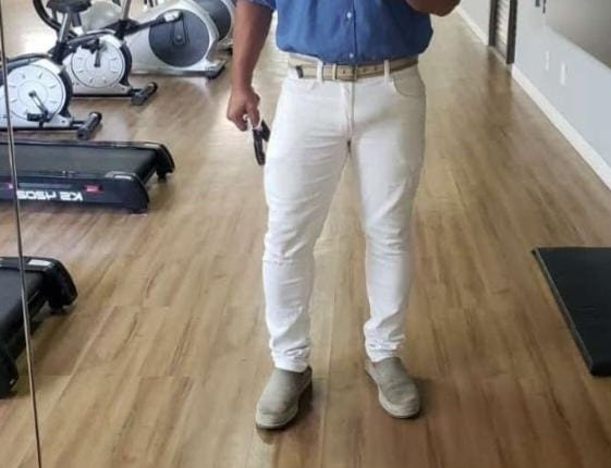 SubmissoK's tweet photo. 1 - Era uma quarta pouco movimentada na academia quando vi entrar um representante de equipamentos. Moreno, alto e vestindo roupas justas, ele estava inspecionando alguns aparelhos que havia vendido. Me aproximei dele e, com um sorriso, comecei a perguntar sobre os equipamentos.. https://t.co/9pjjc0gEfH