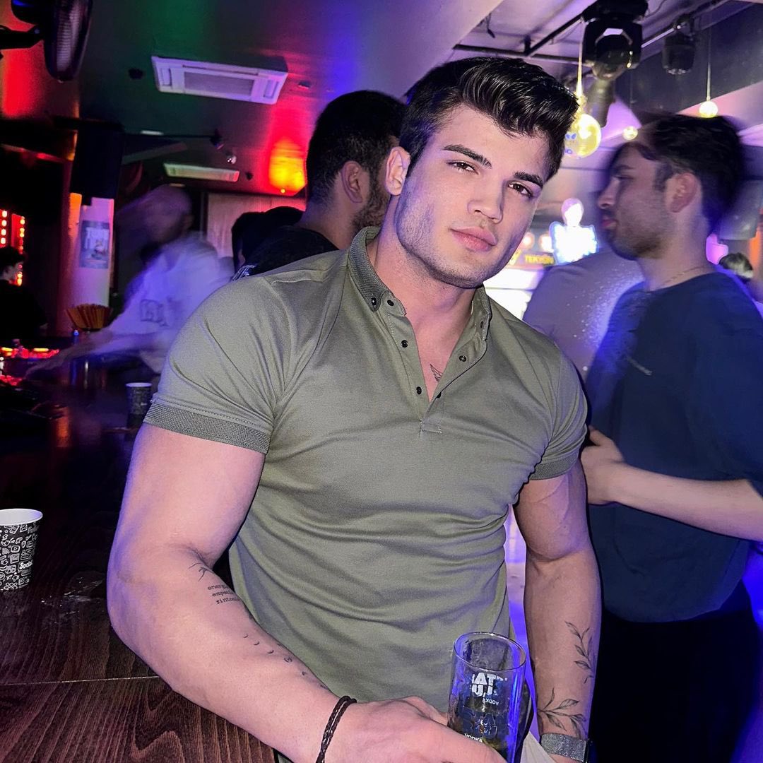 realkurtdovmeli's tweet photo. hi twitter im here :) t.coxGKV...