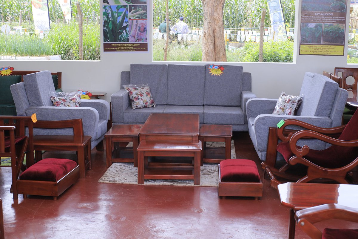 UgandaPrisons's tweet image. Exhibiting Quality sofa sets designed to provide comfort and style to a living space.

They are made of; Hard wood frame material, upholstery fabric (durable and easy to clean), cushioning (high-density foam for comfort and longevity) and overall craftsmanship.

#AgricShow2023