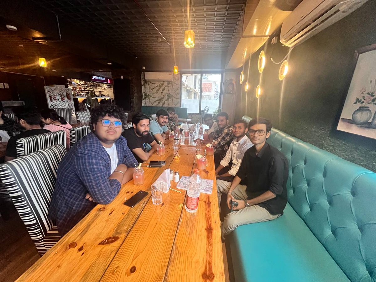 Web3Assam's tweet photo. Yesterday we had an incredible meetup with @ShivamSspirit! 🤩

Got an exclusive tour of the  #SolanaHackerHouse and dove deep into the fascinating world of the @solana ecosystem and #SuperteamDAO!💡

Mind officially blown! 🚀 https://t.co/V0OKrJPJU9