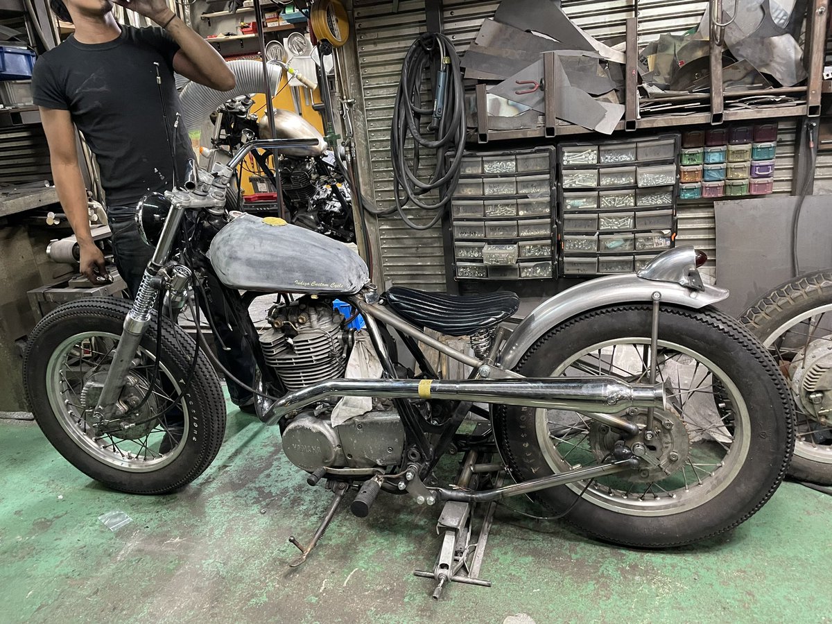 2persenter's tweet photo. 2%ER SR400  フラットトラッカー
制作中

#sr400 #sr500 #2percenter #ツーパーセンター #srhardtail #srハードテール #chopper #bobber #チョッパー #ボバー #flattrack #flattracket #dirttrack #dirttracker #トラッカー https://t.co/4snW0XZm6c