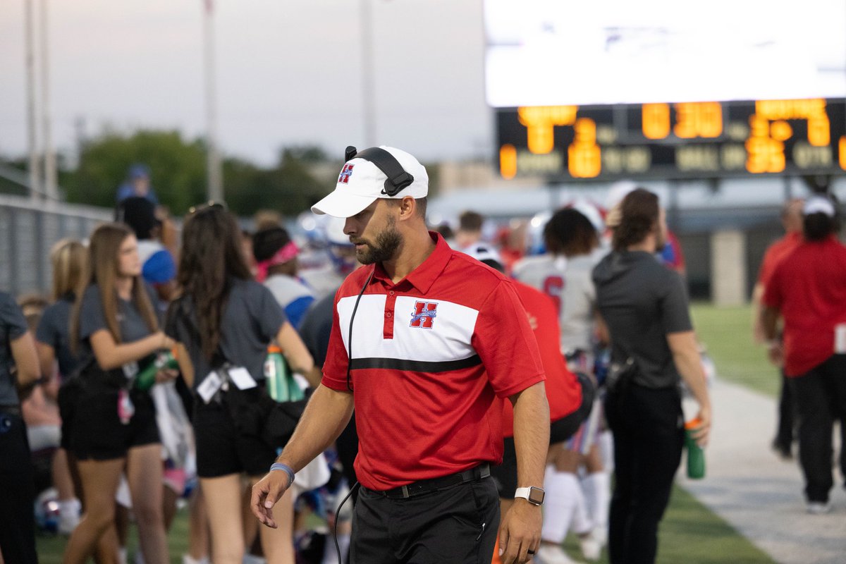 DerekSides's tweet photo. Year 5 underway! The the best time of the year is rolling! Beyond thankful for the opportunity to create men of character!! LET’S GO!!! #ATC https://t.co/6YhEAmnAon