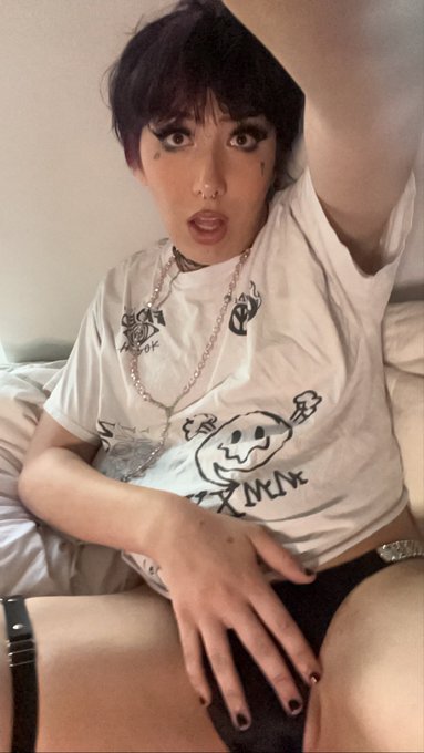 yaaaaa this more my style ;) the rest and uncensored on my OF <3  https://t.co/icWpUBuMk6 https://t.