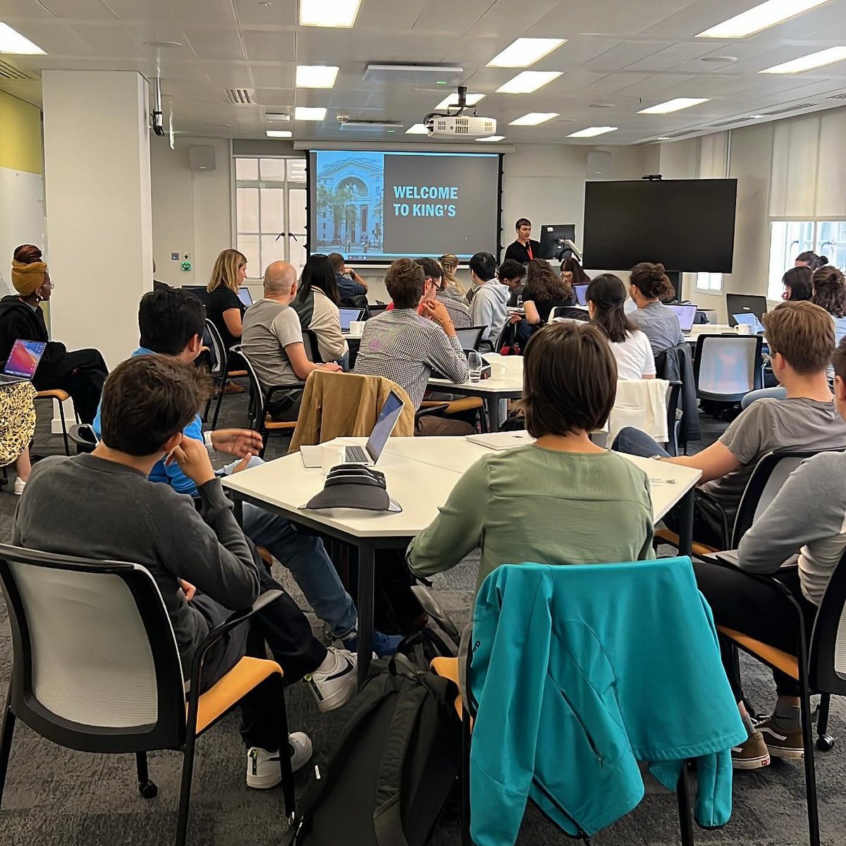 KCL Informatics (@kclinformatics) on Twitter photo The 'Knowledge Prompting Hackathon 2023' four day event started today! 🙌
Professor <a href="/esimperl/">Elena Simperl</a> kicked off the event where she talked about LLMs and knowledge graph 📊 The 'Knowledge Prompting Hackathon 2023' four day event started today! 🙌
Professor <a href="/esimperl/">Elena Simperl</a> kicked off the event where she talked about LLMs and knowledge graph 📊