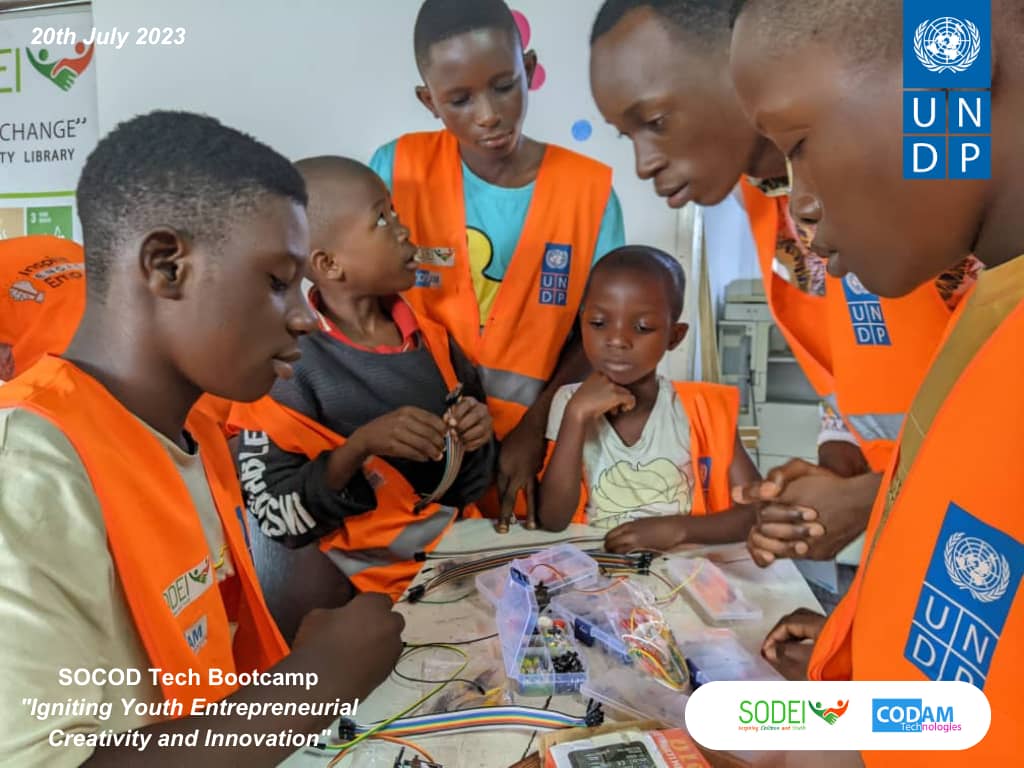 With the objective to build a robot, trainers demonstrated tools such as the digital multimeter, transistor, integrated circuit, clippers, wires, jumper, crocodile clip, resistors and more. Trainees were given  group tasks  that enabled  them to identify such robotics components