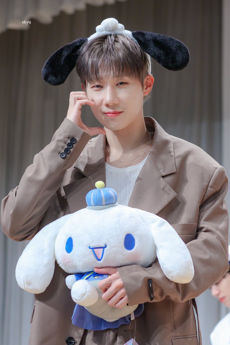 sky_u89's tweet photo. 230806 팬싸인회

#인피니트 #김성규 #성규
#INFINITE #KIMSUNGKYU #SUNGKYU https://t.co/n3rx7W6Pat