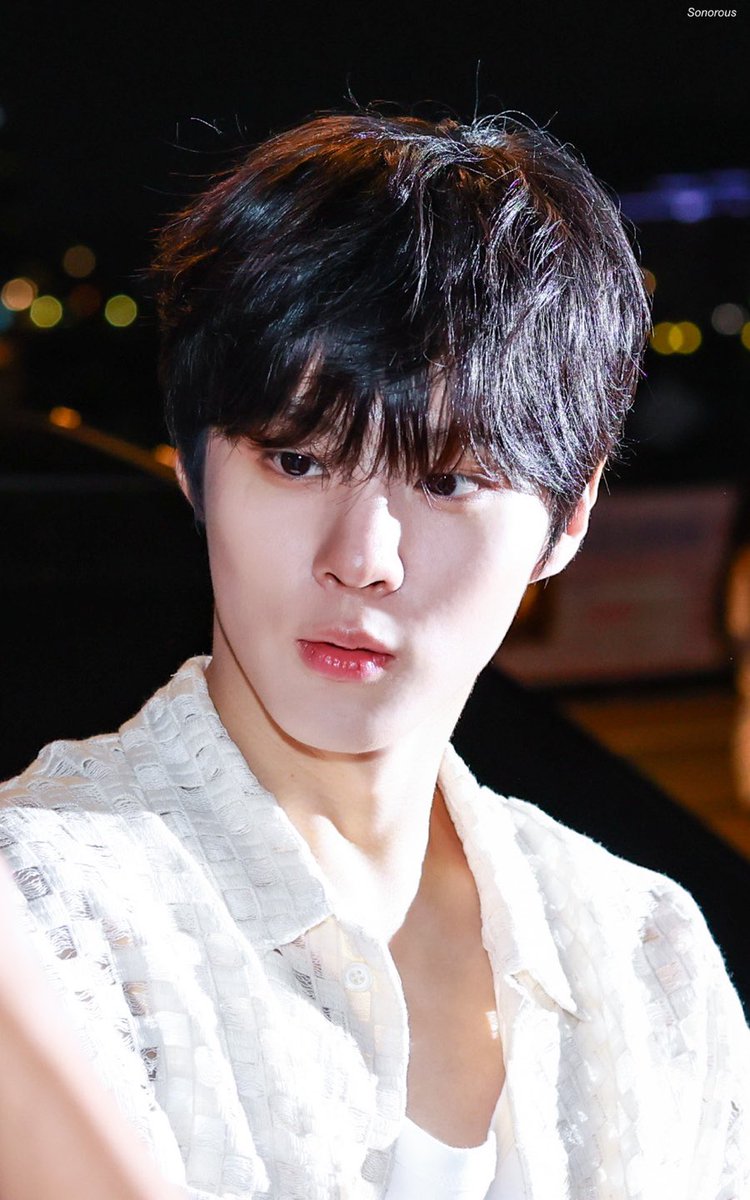 zhouxxxxxxxx's tweet photo. Wooseok's visual is really insane he's so🥺 https://t.co/cqzJlzkhCS