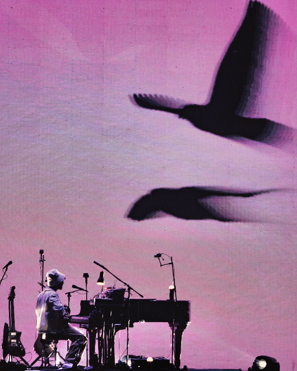 Fkjmusic's tweet photo. Love to all who came to a show so far this summa 🤍 This new solo setup has been mad fun to play w. For those asking what was this song or that song, i’m playin lots of unreleased stuff but gonna drop most of them as soon as i can⏳ https://t.co/amKoyIZfzI