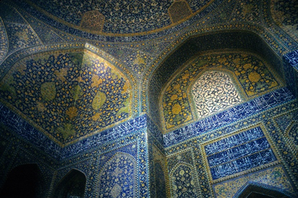 FunciCulture's tweet photo. What is the #spiritual meaning of Islamic #architectural forms?
For centuries, the artistic manifestations of #Islam have maintained characteristic and representative elements. Why is this so?
📷 Fundación Cultural Oriente https://t.co/9fQoTgJ8um