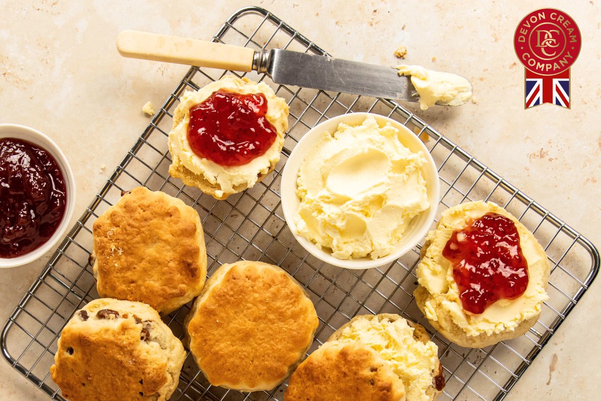 DevonCreamCo's tweet photo. Looking for a reason to treat yourself this week? Look no further - It's #AfternoonTeaWeek! 🍰🫖

While the cream or jam first debate will be the centre of conversation for many, here at #DevonCreamCo
we're all about the clotted cream! 
#AfternoonTea #ClottedCream #DevonCream https://t.co/XBA3YMpOjm