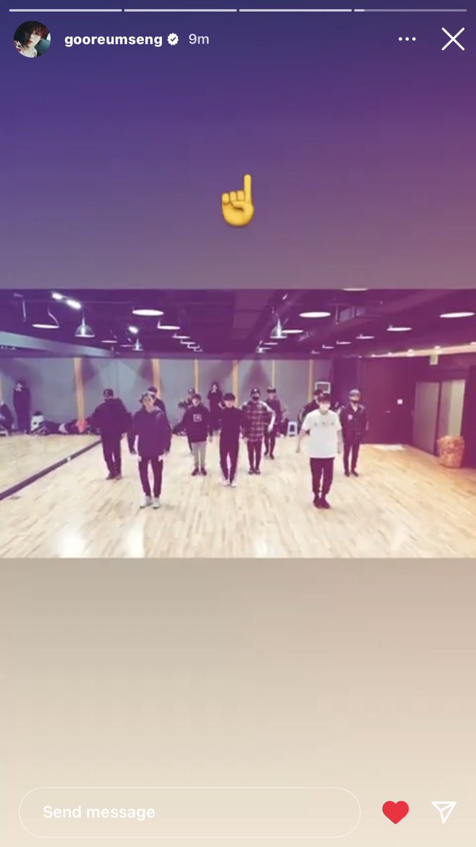 jhkleoon's tweet photo. HA SUNGWOON STORY IG UPDATE 😭😭😭 WE MISS U WANNAONE 🖤🤍
#hasungwoon
#WannaOneSixthAnniversary #wannaone https://t.co/tJyRbUnF8Q