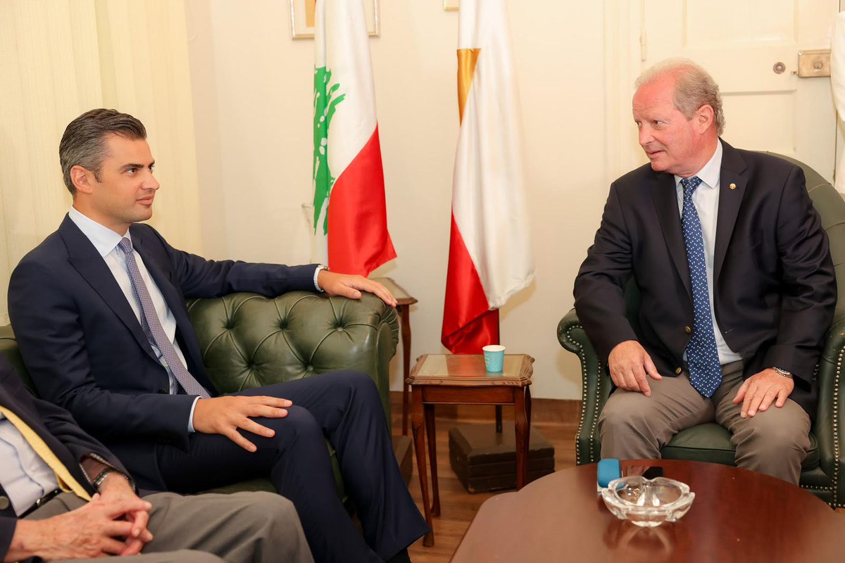 تاريخ من التضحيات ومن الحفاظ على لبنان يجمعنا بحزب الوطنيين الاحرار ومعاً وبالتعاون مع كل أصحاب النوايا الصادقة سنسعى للوصول الى لبنان الجديد، فحالة الشلل واللاحوار هي جريمة بحق الوطن وما نحتاجه هو انتخاب رئيس قادر على التواصل مع الجميع وعلى تأمين الاصلاحات السياسية والاقتصادية