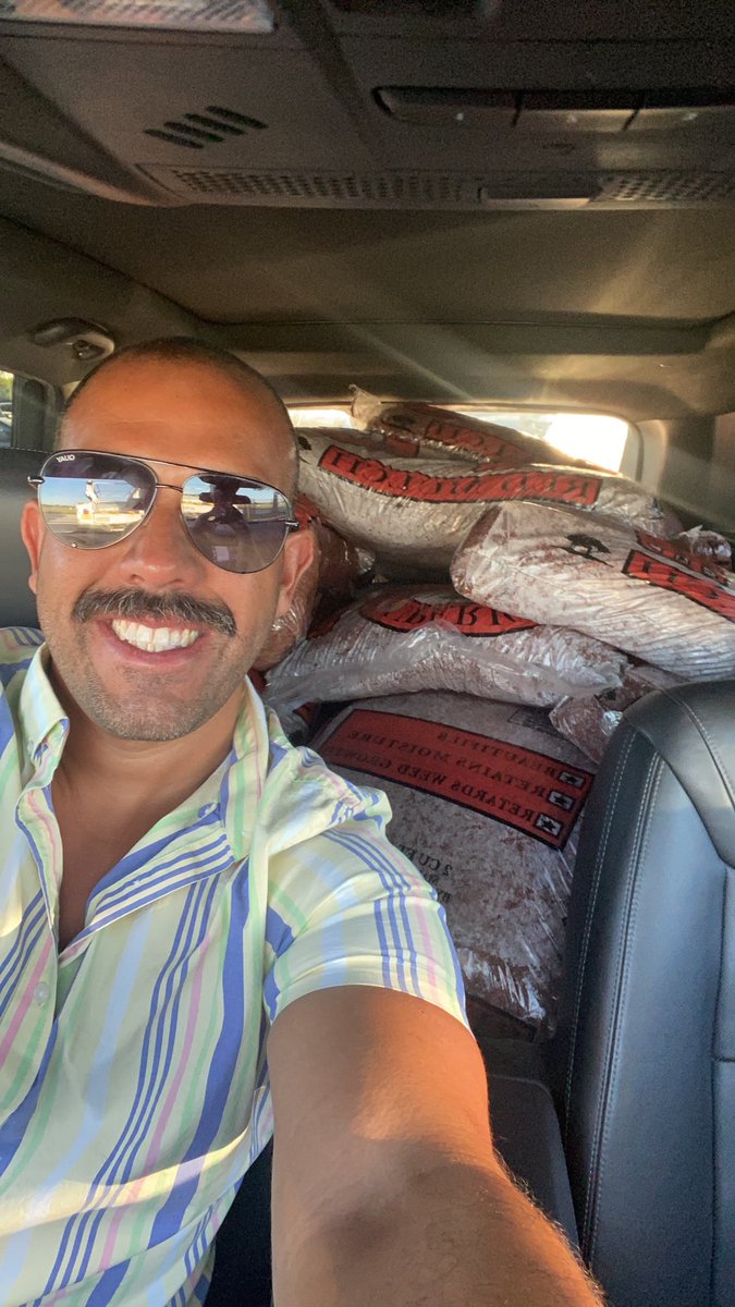 vicefranco's tweet photo. thank you @MDCPSCentral for allocating bags of mulch to each school to make it a welcoming environment when we open our doors next week! @CROEAcosta @HMFlagler_ES @LamazaresZuly @MDCPS #LeadershipDevelopment #leadershipinaction #projectREDI https://t.co/US6CKzRiKY