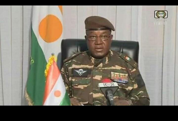 sahellibre's tweet photo. Le #Niger aurait renforcé ses positions au niveau des frontières terrestres avec le #Bénin et le #Nigéria. Le #CNPS a envoyé des troupes dans les zones frontalières en commun avec ces deux pays membres de la #CEDEAO qui menace d’attaquer le #Niger.
Source : @EvenementNiger https://t.co/VmedoDYzZS