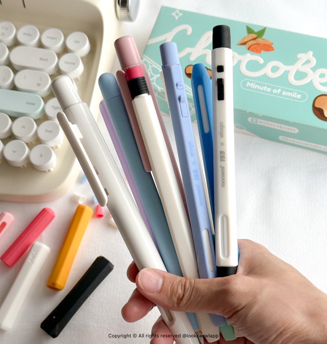 lookkaewlapp's tweet photo. เปิดกรุเคส apple pencil ทั้งหมดที่เรามี ใช้งานได้จริงทุกชิ้น เห็นค.น่ารักเห็นแล้วอดซื้อไม่ได้จริงๆ ㅠㅠ ใครอยากได้รีทวิตนี้เลย มีแจกเคส Elago 1 อัน 🫶🏻 https://t.co/4ZWCct3Zid