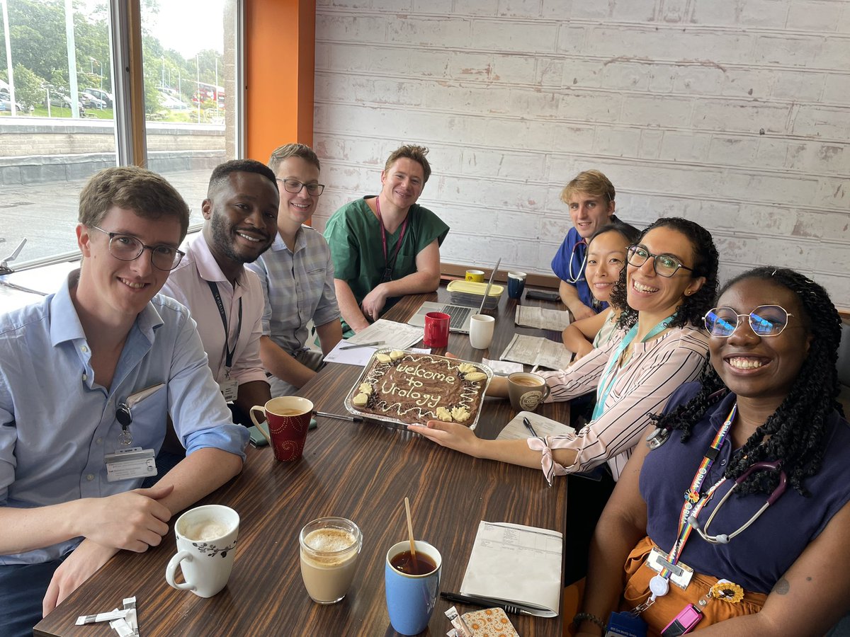 Lovely new faces in #teamurology
Welcoming them in with coffee and cake. 
I hope you enjoy your time with us. 
@UHP_NHS