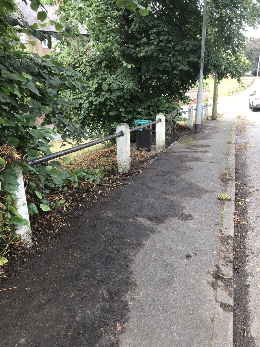 I drive past this every morning and think 🤔‘I must do something about this’ &amp; today was that day!! 😊
#knutsford