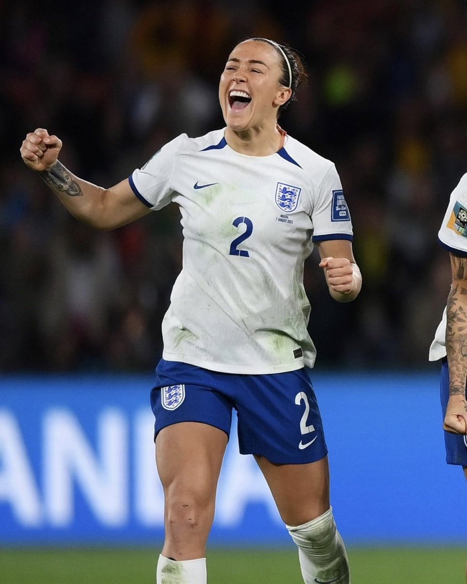 Lucy Bronze MBE tweet media