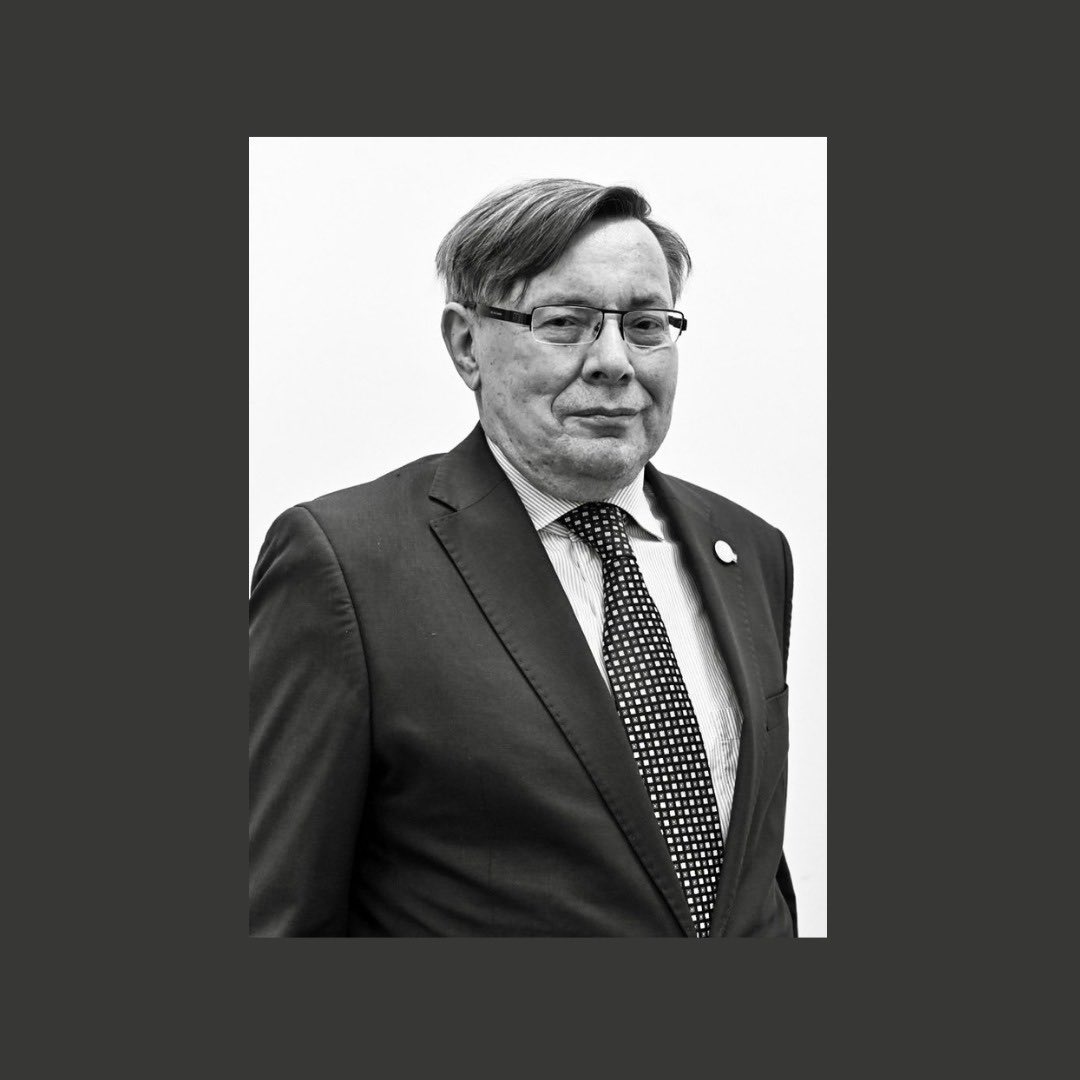 I am deeply saddened by untimely loss of my dear colleague Ambassador János Hóvári, Director of Hungarian Office of @Turkic_States. My thoughts are with his family, his loved ones and Ministry of Foreign Affairs and Trade of🇭🇺. May God have mercy on him. bit.ly/44Z5T5M