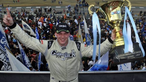 sprint221's tweet image. Hoy se cumplen 12 años del primer y único triunfo del Príncipe Guido Falaschi en TC 👏👏👏👏👏👏👏👏👏👏👏👏🏆🏁🏁🏁🏁🏁🏁🏁🏁 #YoNoMeOlvidoDeGuidoFalaschi #PorSiempreGuidoFalaschi #TC #CorazonOvalado💚🖤💚🖤💚