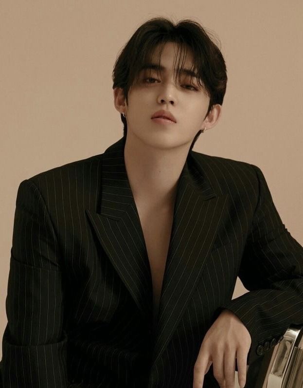Koreaboo's tweet photo. Happy Birthday to SEVENTEEN's wonderful leader, S.Coups! 🎂
You are such an inspiration and comfort to CARATs everywhere, and we are so grateful for the kindness and strength you show us everyday ❤️ We love you!
#알리지_생일자_에스쿱스_등장중 #SCOUPS_Bday_Right_Here @pledis_17 https://t.co/Xsv1yWt7eE