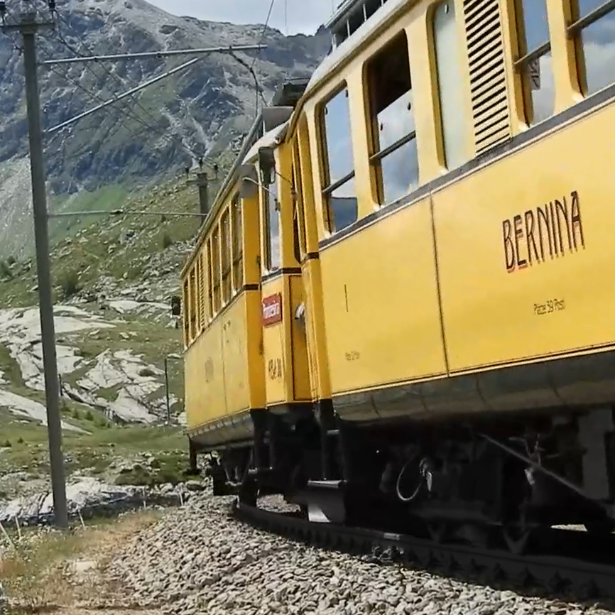 .#AlpGrüm 🚉 #OspizioBernina

#Bahngeschichte
#Erlebniszug Alp Grüm

#RhBhistoric 🥰
ABe4/4 I 30/34
🛠️ 1908-1911

#RhB #BerninaLine #rhaetiansensation #Bernina #RhBhistoric #GrandTrainTour #GTToS #raileurope #railways_worldwide #CreateYourLight #ThePhotoHour #GGMLive #Moments2023