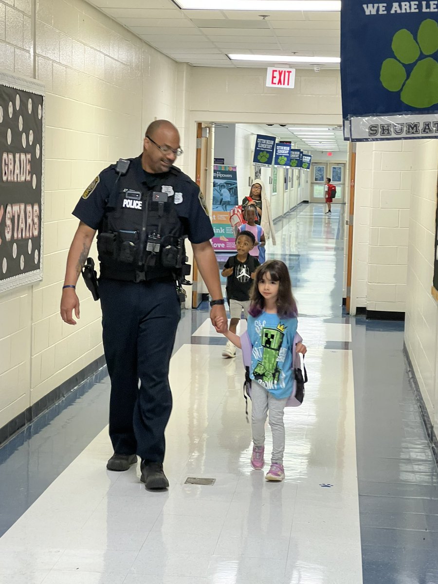 Patricia Paris (@pattiparis2) on Twitter photo Everyone pitches in <a href="/CIE_HCS/">Cotton Indian Elem.</a> during morning arrival! Love this pic of our SRO helping a K student get to class. #HeBelongsInHenry #WinningForKids <a href="/GwynethGwyfran/">Gwyn Francis</a> <a href="/MahoganeyJack/">Mahoganey Jackson</a> Everyone pitches in <a href="/CIE_HCS/">Cotton Indian Elem.</a> during morning arrival! Love this pic of our SRO helping a K student get to class. #HeBelongsInHenry #WinningForKids <a href="/GwynethGwyfran/">Gwyn Francis</a> <a href="/MahoganeyJack/">Mahoganey Jackson</a>
