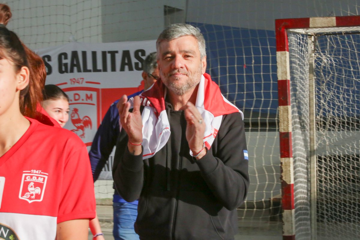 Tarde de fútbol en el Microestadio Municipal. Deporte, alegría y abrazos que llenan el alma.

#SiempreAcá ❤
