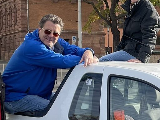 JorgKoester's tweet photo. @StBrandner Hat dir der blonde Mops das vorgerechnet?
Die #Versager-Anwälte der #AfD
#SchampusMaxe #Krah und
#DonPromillo #Brandner https://t.co/MUjtp1500m